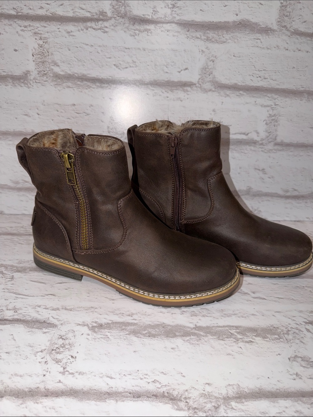 B52 by BELLBOXER Brown Faux Fur Lined Ankle Boots/Booties Leather Zip Up Size 10